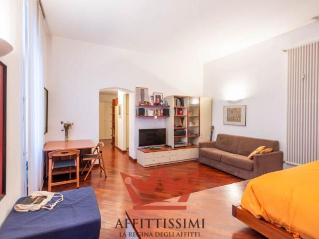 Rif. 794 | monolocale grande in zona stazione centrale