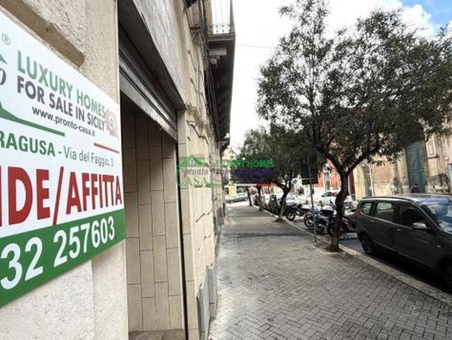 RIF. 9781 Locale commerciale