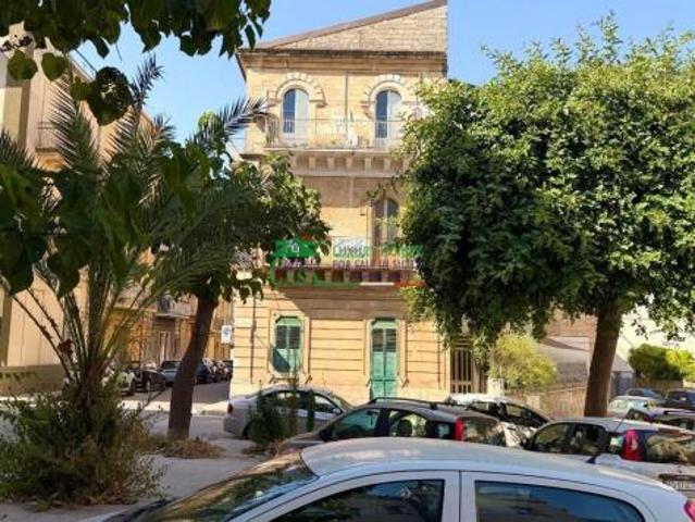 Rif.9891 Appartamento zona 'P.zza Libert ' a Ragusa