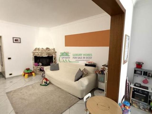 Rif. 9812 Appartamento zona Via Carducci