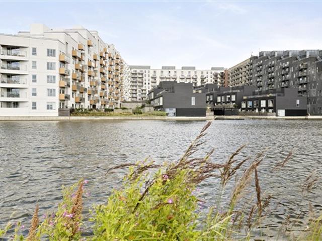 Rigtig fin 2 værelses lejlighed med vestvendt altan, København S, København