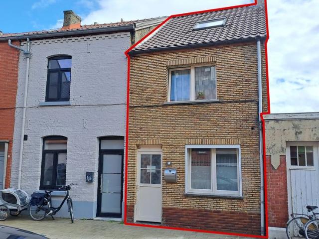 rijwoning op wandelafstand van het centrum van Sint Truiden