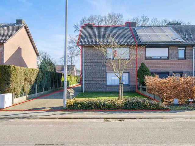 Rijwoning te koop voor 165000 euro met 3 slaapkamers