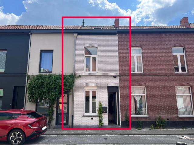 Rijwoning te koop voor 315000 euro met 2 slaapkamers