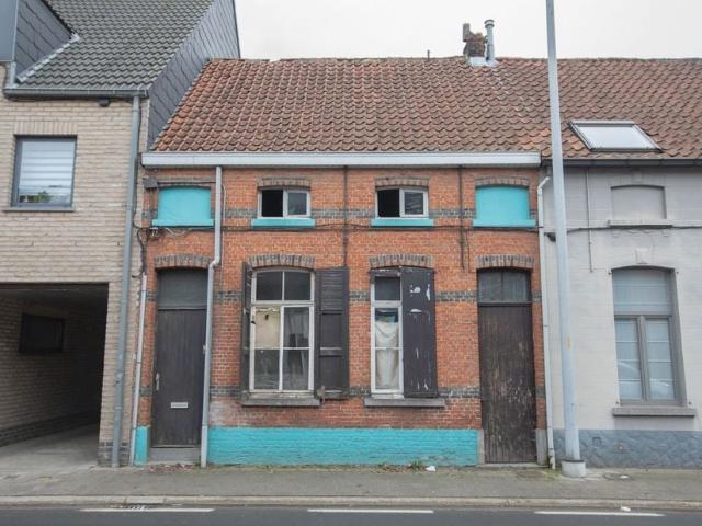 Rijwoning te koop voor 70000 euro met 3 slaapkamers