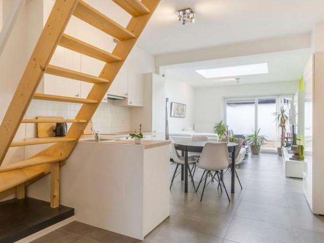 Rijwoning te huur in Gent voor € 1.200 met 3 slaapkamers