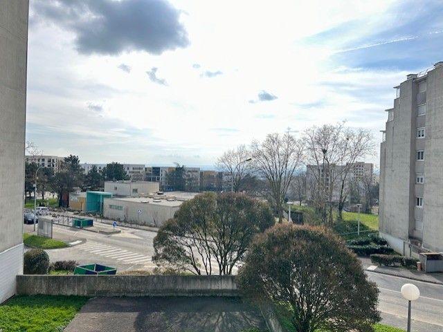 Rillieux la pape Appartement T2 50m² avec loggia