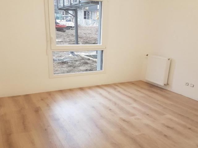 RILLIEUX LA PAPE Appartement T3 en rez de chaussée.