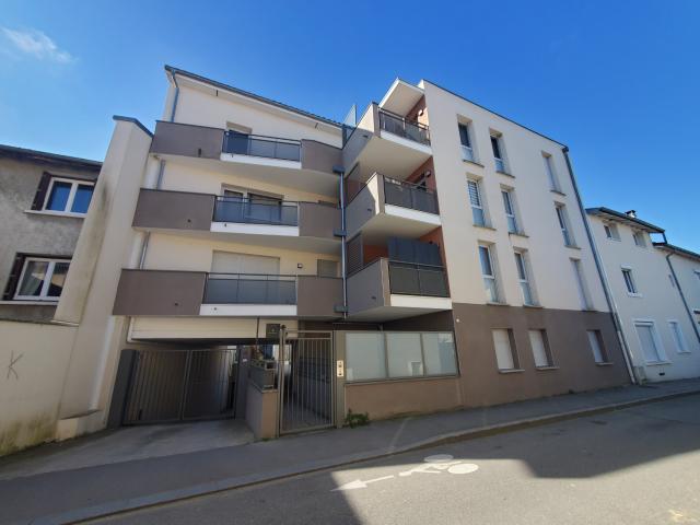 Rillieux la Pape Location Parking / Garage 69