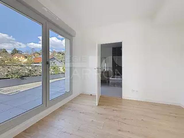 Rillieux la Pape 69140 Achat / Vente appartement 3 pièces t3 au dernier étage terrasse
