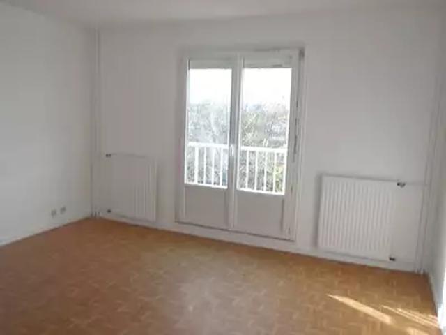 Rillieux la Pape 69140 Location appartement 1 pièce t1 cave parking