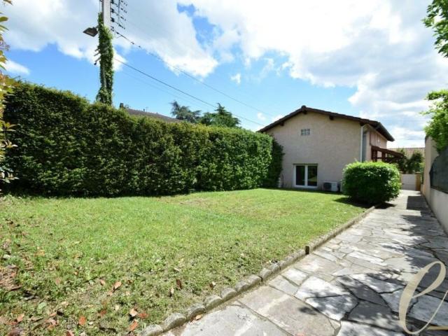 RILLIEUX proche Crépieux – Jolie maison meublée de 93 m² avec jardin de 200 m² et vue dégagée sur Lyon