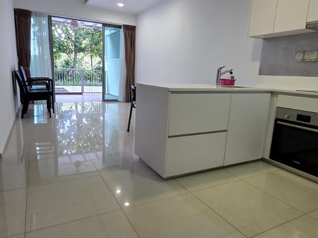 Ripple Bay D18, Condominium