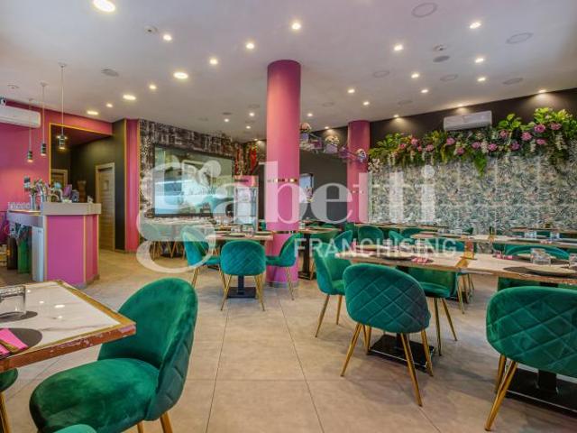 Ristorante Frattamaggiore. Rif.: FLV05VCG
