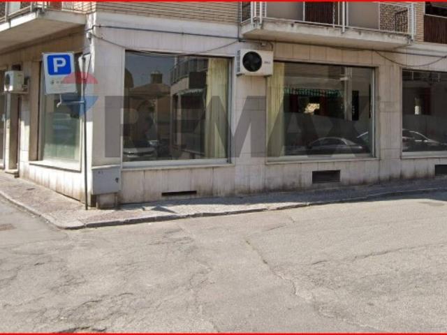 Ristorante in vendita a Valenza