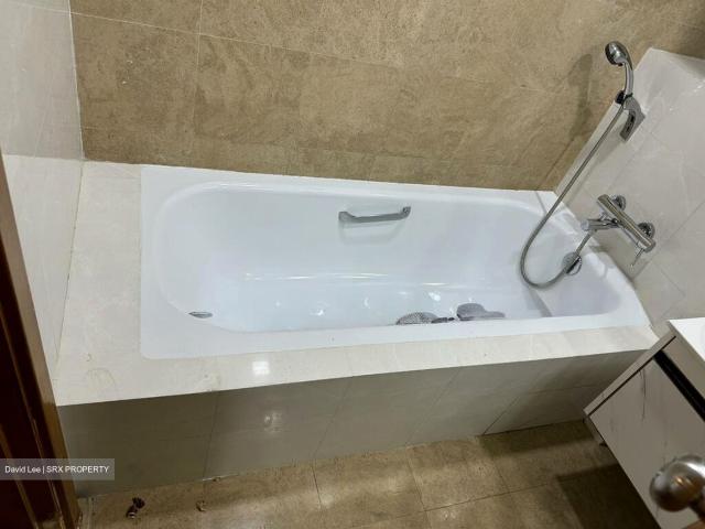 Ris Grandeur D18, Condominium