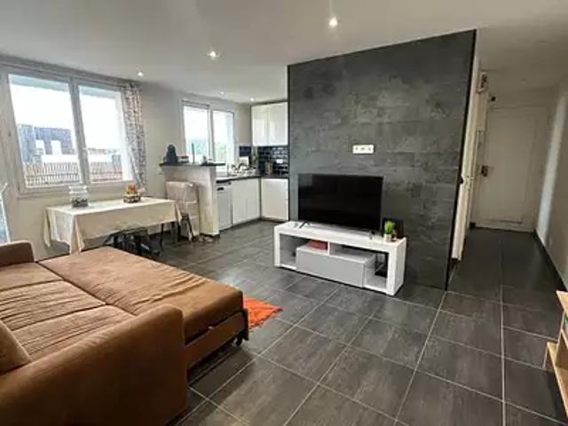 Ris Orangis 91130 Achat / Vente appartement 4 pièces t4 au dernier étage cave