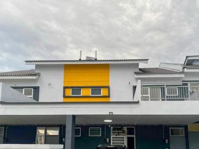 Ritma Perdana Bandar Puncak Alam Renovated Town House