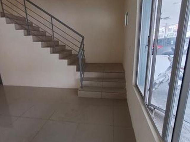 Ritma Perdana Puncak Alam Double Storey 4R3B Well Maintained For Rent