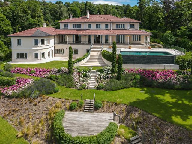 Rive française du lac Léman — Demeure d'exception pieds dans l'eau