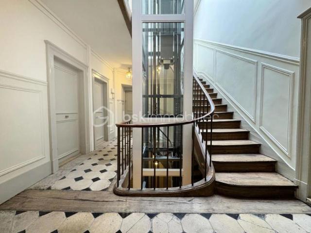 RIVE GAUCHE 75006– APPARTEMENT DE CHARME 4 PIÈCES 90m2 4ème étage ascenseur