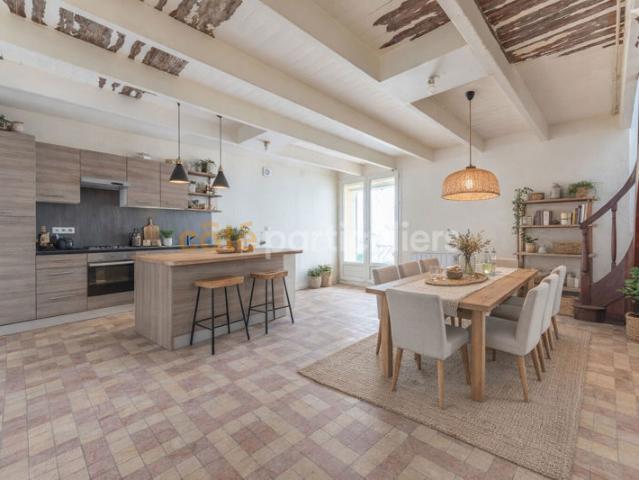 RIVES DE L'YON CHAILLE SOUS LES ORMEAUX ENSEMBLE IMMOBILIER 153 m2 9 PIECES CENTRE BOURG