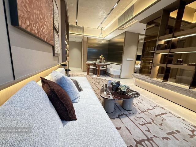 River Green D9, Condominium