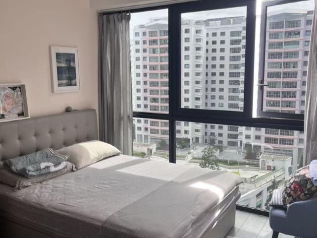 River Isles Condominium Room Rental, $1,600, 1 Bed 1 Bath 200 sqft $8.00 psf