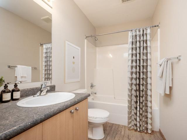 River Meadow Estates 2 Bedroom Apartment for Rent at 1153 St Anne'S Rd, Winnipeg, MB R2N 0C2 Dakota Crossing