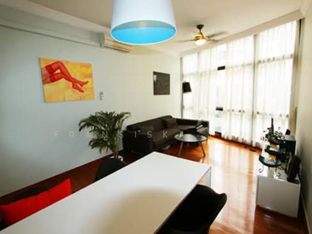 River Place Condominium For Rent, $4,500, 2 Bed 1 Bath 786 sqft $5.73 psf