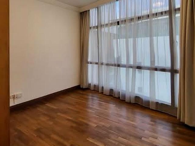 River Place D3, Condominium