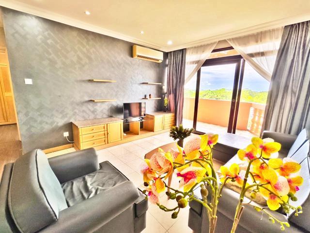 Riverbank Condominium Waterfront