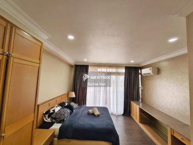 Riverbank Suites