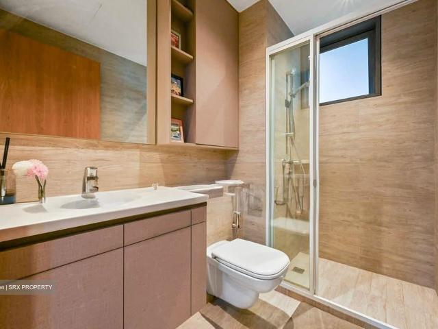 Rivercove Residences D19, Condominium