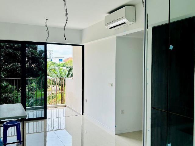 Riverfront Residences D19, Apartment