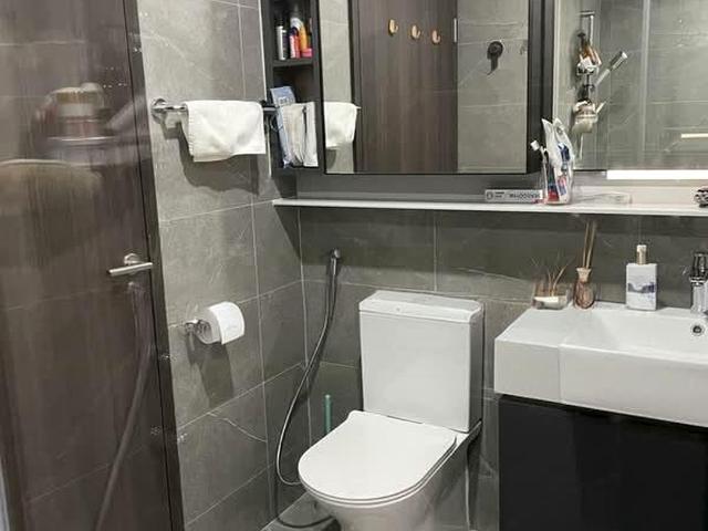 Riverfront Residences D19, Apartment