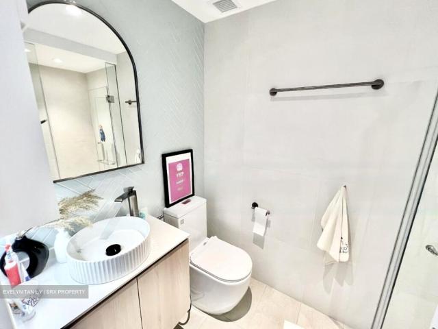 Riverfront Residences D19, Apartment
