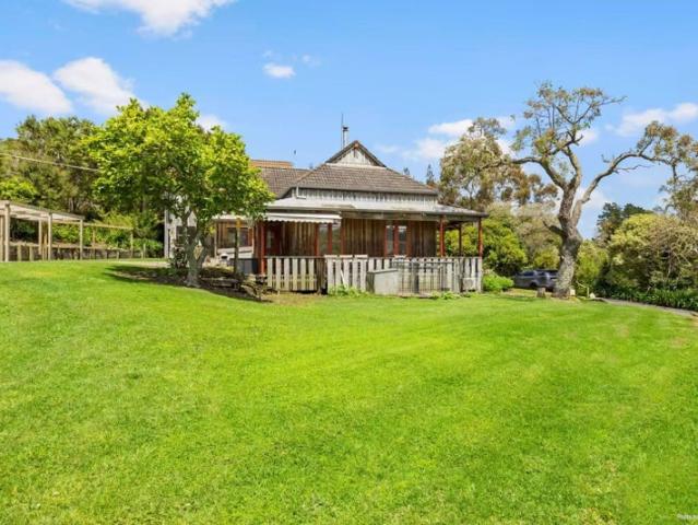 riverhead, 5 bedrooms