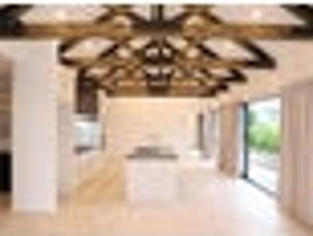Riverhead, 5 bedrooms, $995 pw