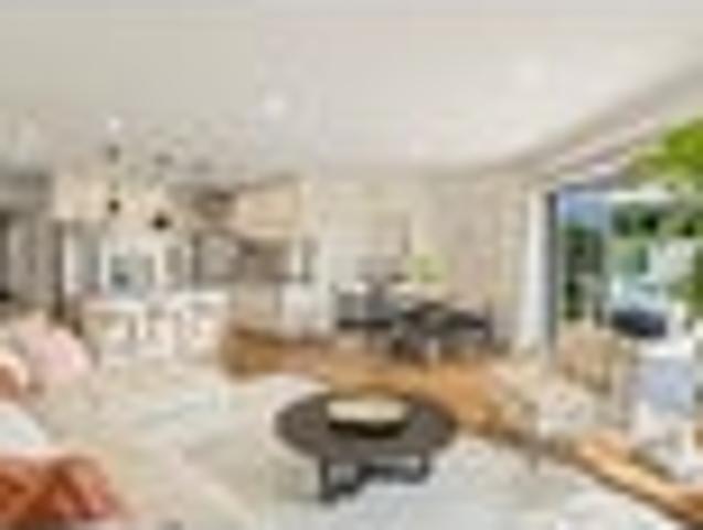 Riverhead, 5 bedrooms, $1900 pw
