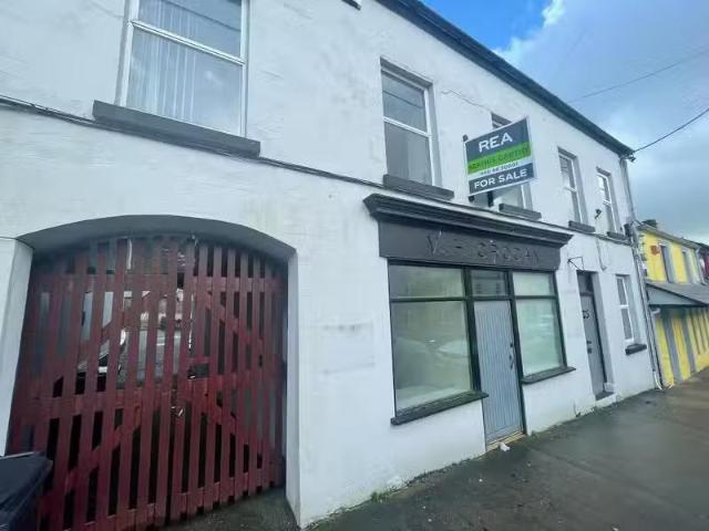 Riverside House, Main Street, Castlerea, Roscommon, F45 TW26