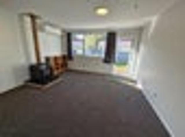 Riverton, 2 bedrooms, $380 pw