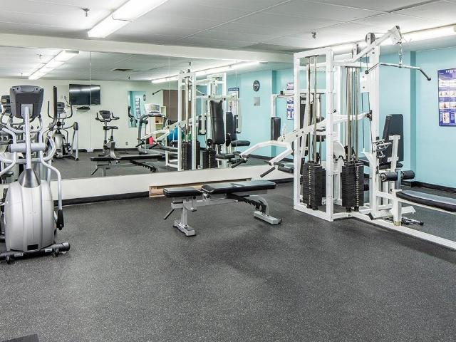 Riverton Park Studio Apartment for Rent at 89 Forward Ave, Ottawa, ON K1Y 4M2 Mechanicsville