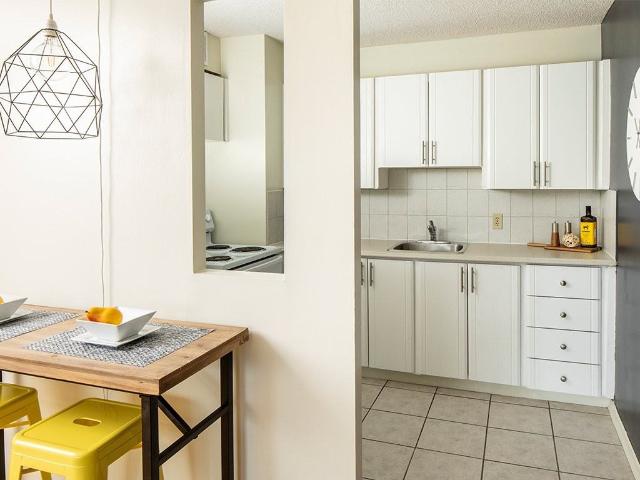 Riverton Park 1 Bedroom Apartment for Rent at 89 Forward Ave, Ottawa, ON K1Y 4M2 Mechanicsville