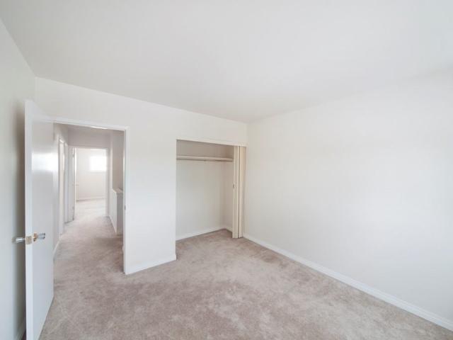 Rivervalley Townhomes 2 Bedroom Apartment for Rent at 4519 101a Ave Nw, Edmonton, AB T6A 0L3 Gold Bar