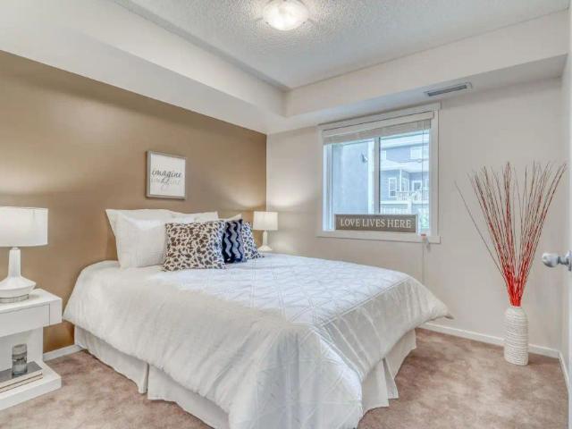 Riverview Pointe — 2 Bed + 2 Bath + Den