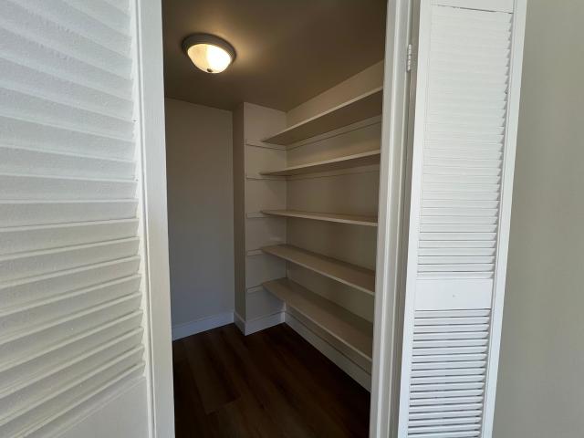 Riverview Park West 2 Bedroom Apartment for Rent at 30 Mcewen Ave, Ottawa, ON K2B 5K8 Woodroffe North