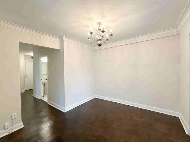 Riverview Plaza 1 Bedroom Apartment for Rent at 2645 Bloor St W, Toronto, ON M8X 1A3 Stonegate Queensway