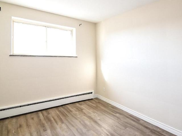 Riverview Towers 1 Bedroom Apartment for Rent at 59 River Rd, Welland, ON L3B 2R7