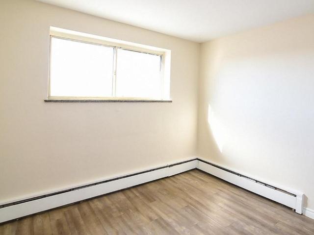 Riverview Towers 2 Bedroom Apartment for Rent at 59 River Rd, Welland, ON L3B 2R7